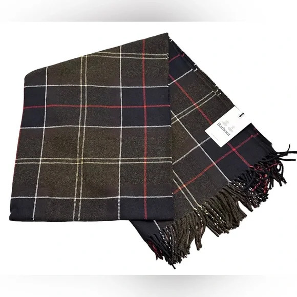 NWTs Barbour Hailes Tartan Scarf/Wrap — Classic Tartan - Picture 3 of 11